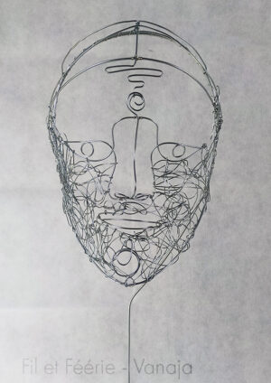 Visage 7 - H.47cm - 10€/mois - 350 €