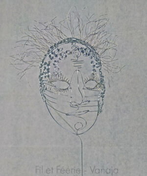 Visage 9 - H.50cm - 10€/mois - 350 €